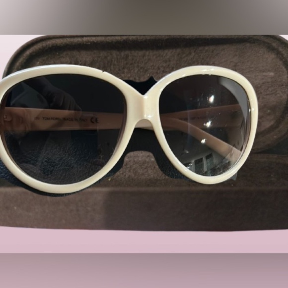 Tom Ford Cream/Ivory Retro Sunglasses with Case EUC